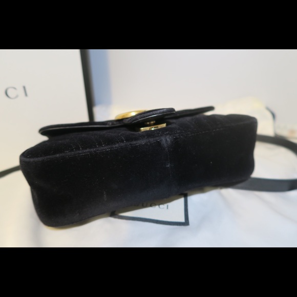 Gucci Small GG Mormont Matelassé Shoulder Bag - Picture 4 of 13